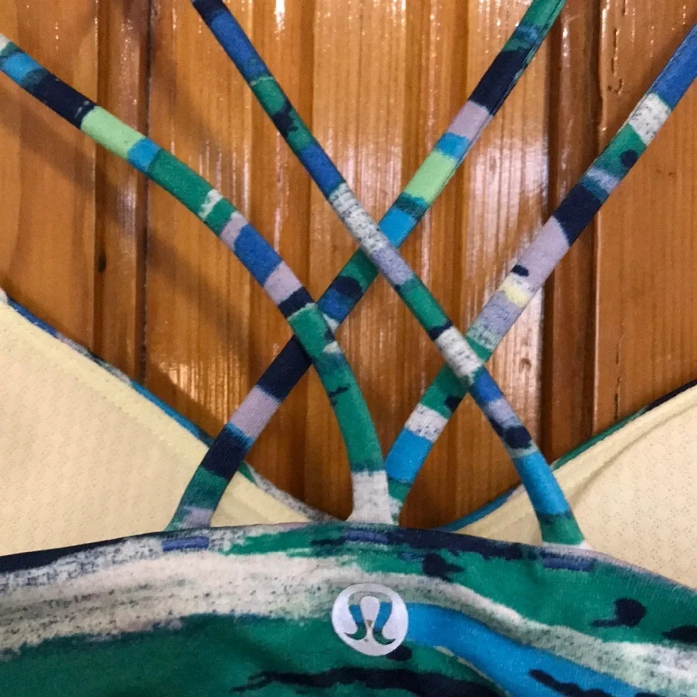 Lululemon Free To Be Bra Top